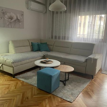 Modern Reality Apartman Kumanovo Kültér fotó