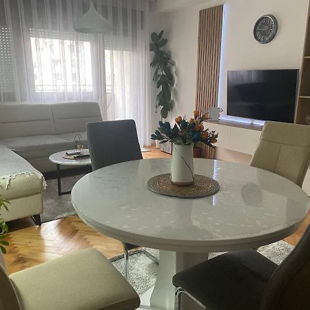 Modern Reality Apartman Kumanovo Kültér fotó