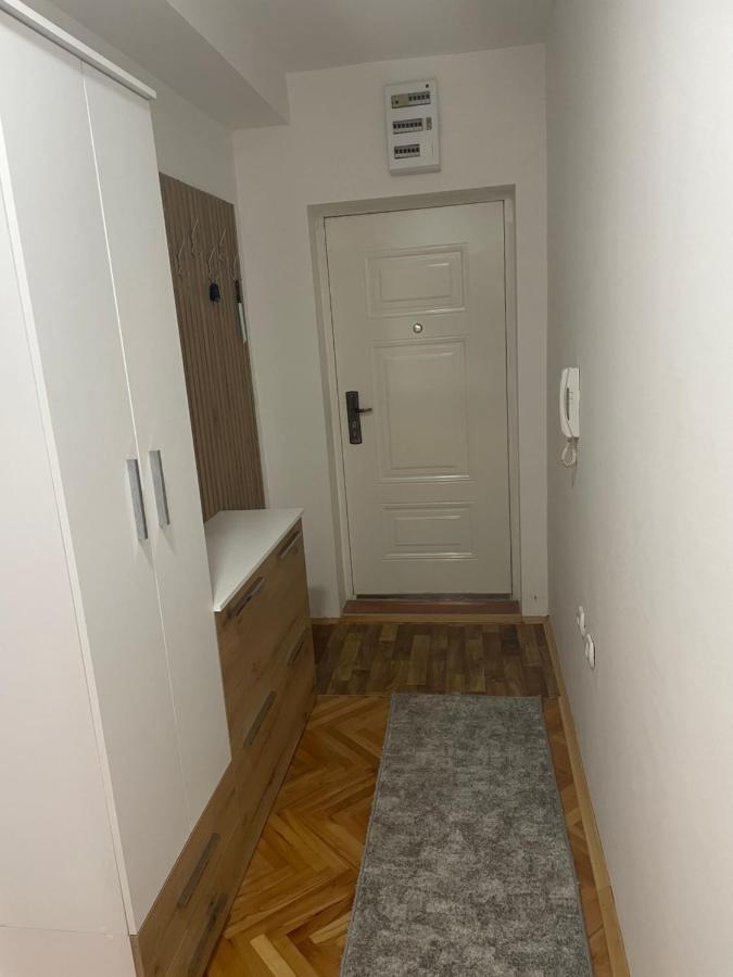 Modern Reality Apartman Kumanovo Kültér fotó