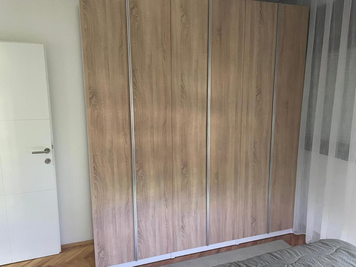 Modern Reality Apartman Kumanovo Kültér fotó