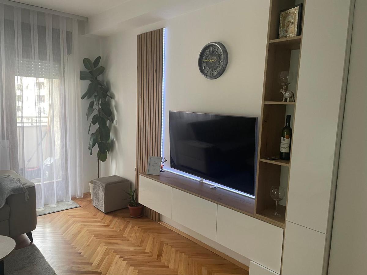 Modern Reality Apartman Kumanovo Kültér fotó