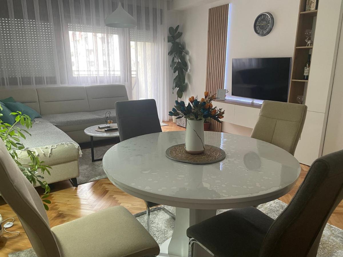 Modern Reality Apartman Kumanovo Kültér fotó